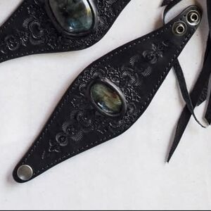 Buffalo Girl Labordite Cuff + Rings 🦄🖤